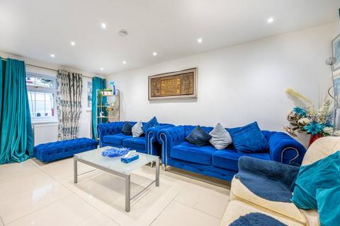 undefined, Lincoln Road, Plaistow, London, E13