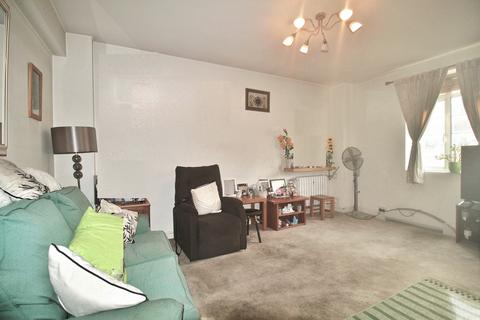 3 bedroom apartment for sale, Latymer Court, Hammersmith Road, Hammersmith, W6