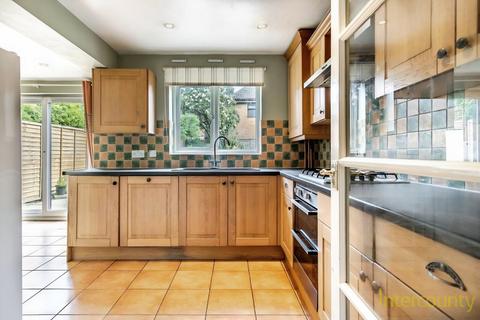 4 bedroom detached house to rent, Dove Close, Herts CM23