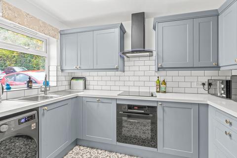 2 bedroom flat for sale, West Wycombe Road, High Wycombe, HP12