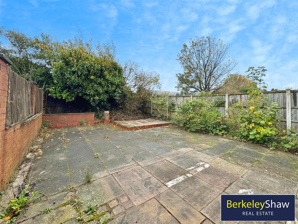 Rear garden (2)