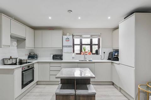 undefined, Lewis Road, Mitcham, CR4