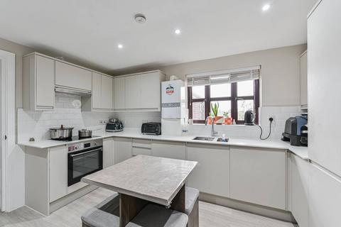 undefined, Lewis Road, Mitcham, CR4