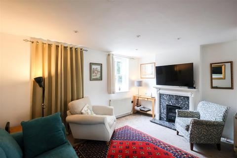 3 bedroom terraced house for sale, Florentines Court, Allhallowgate, Ripon