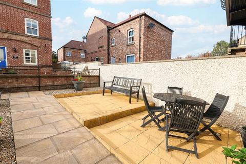 3 bedroom terraced house for sale, Florentines Court, Allhallowgate, Ripon
