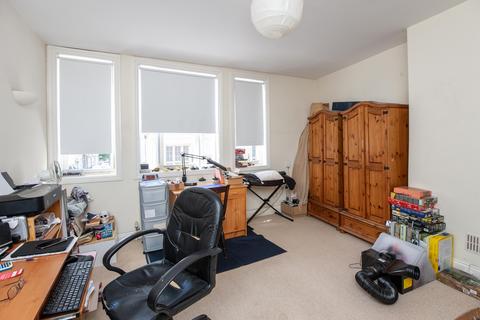 undefined, Warminster BA12