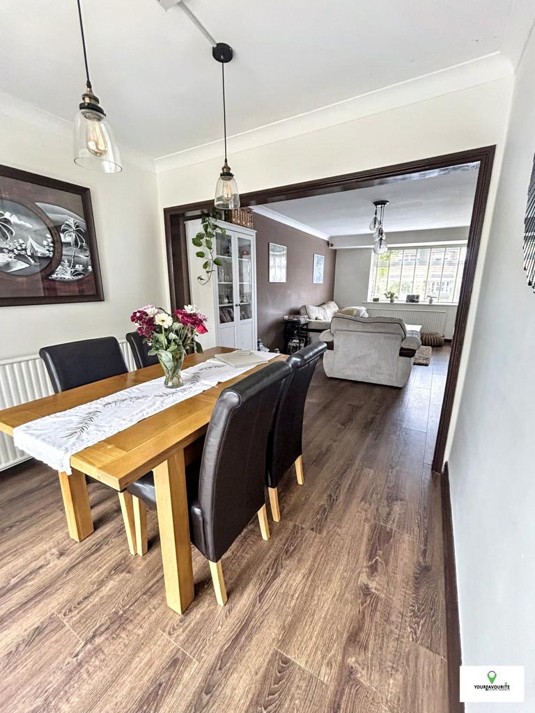 Reduced * Large 3 bed semi-detached house for s