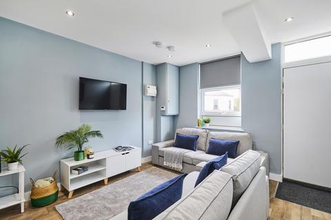 6 bedroom house to rent, Burley Lodge Terrace, Leeds LS6