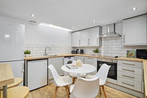6 bedroom house to rent, Burley Lodge Terrace, Leeds LS6