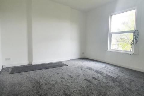 2 bedroom flat for sale, Langley Road, Beckenham