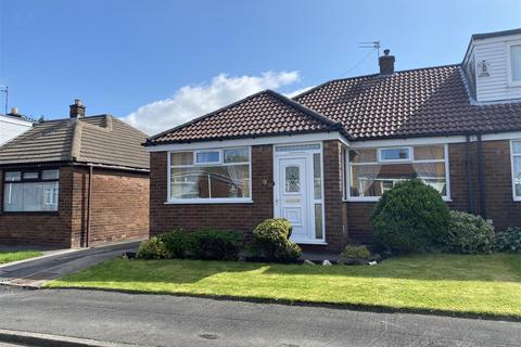 2 bedroom bungalow to rent, Beverley Close, Ashton-Under-Lyne OL6