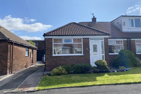 2 bedroom bungalow to rent, Beverley Close, Ashton-Under-Lyne OL6