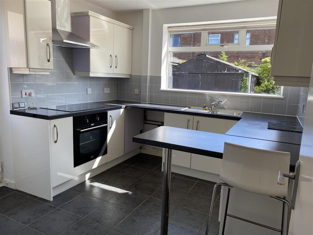 Kitchen a.JPG