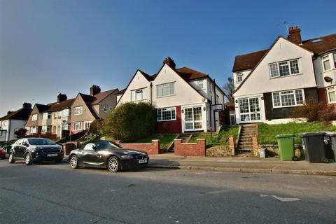 3 bedroom semi-detached house to rent, Winlaton Road, Bromley BR1