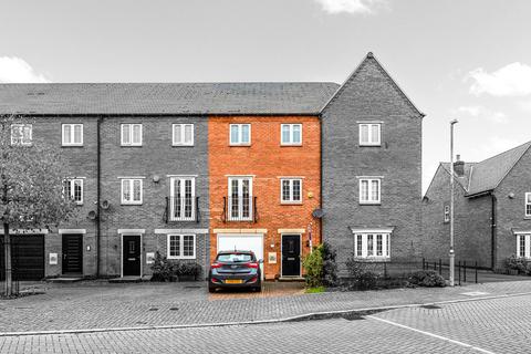 4 bedroom townhouse for sale, Empingham Drive, Leicester LE7