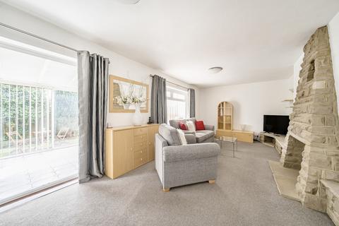 undefined, Rye Close, Farnborough, Hampshire