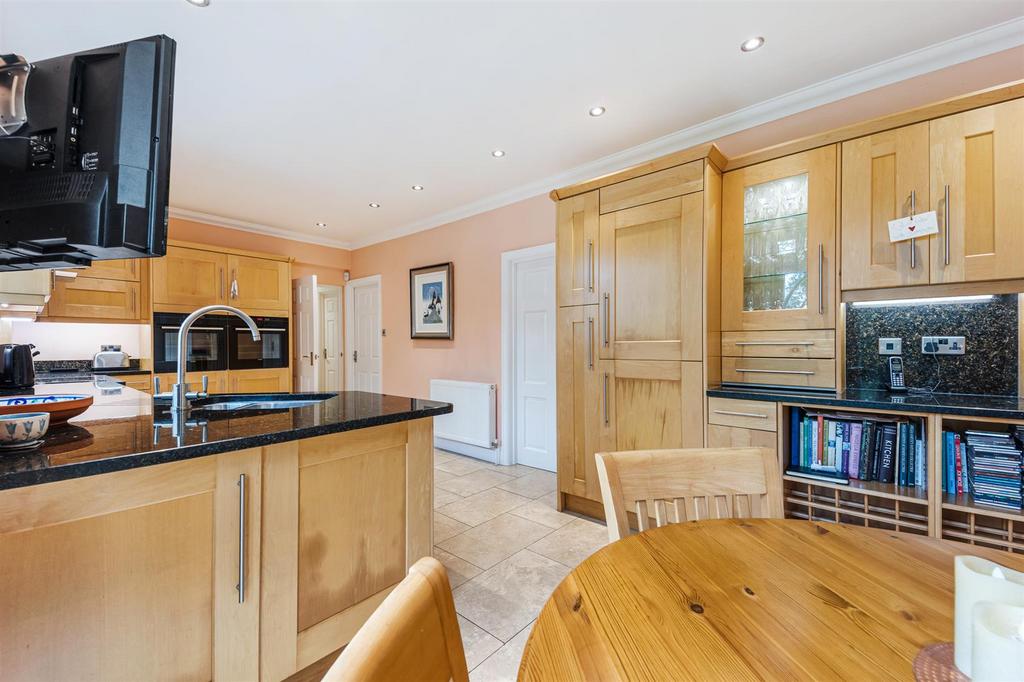Breakfast Kitchen 2
