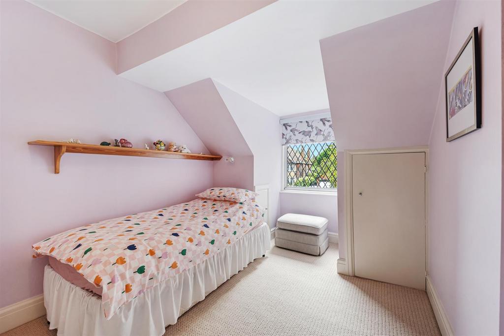 Bed 4