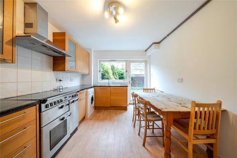 undefined, Rochelle Close, London