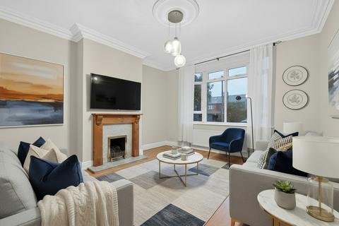 4 bedroom terraced house for sale, Sunnybank Avenue, Horsforth, Leeds, West Yorkshire, LS18