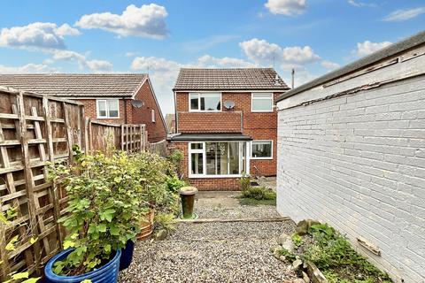 2 bedroom detached house for sale, Ainsdale Close, Stoke-On-Trent, ST3