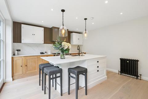 5 bedroom detached house for sale, Blackdown Avenue, Pyrford, Surrey, GU22
