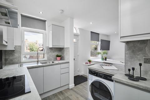 4 bedroom house to rent, Harold Walk, Leeds LS6