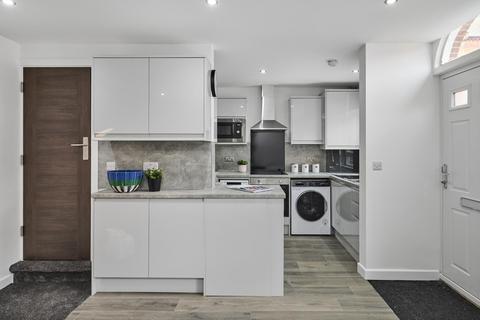 4 bedroom house to rent, Harold Walk, Leeds LS6