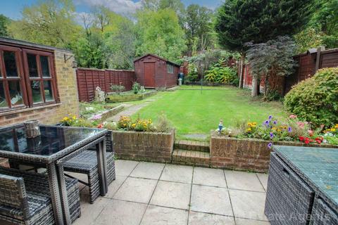 3 bedroom semi-detached house for sale, Dumfries Close, South Oxhey
