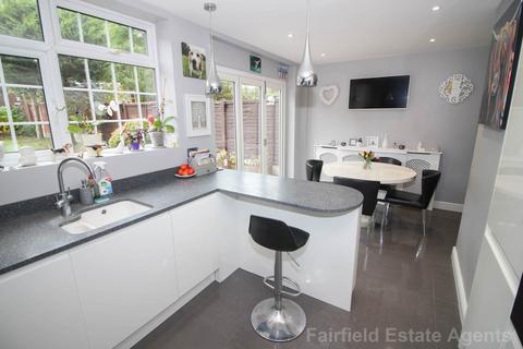 3 bedroom semi-detached house for sale, Dumfries Close, South Oxhey