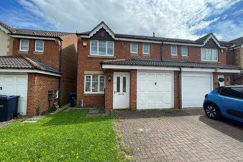 3 bedroom semi-detached house to rent, Renforth Close, Gateshead NE8
