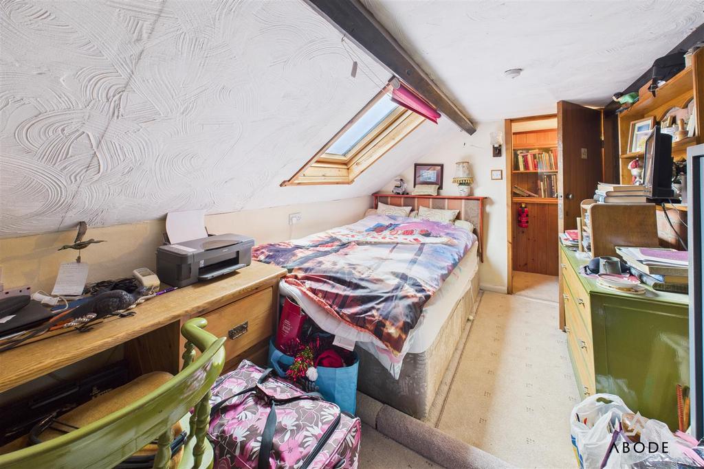 CAM04913 G0-PR0095-STILL013.jpg