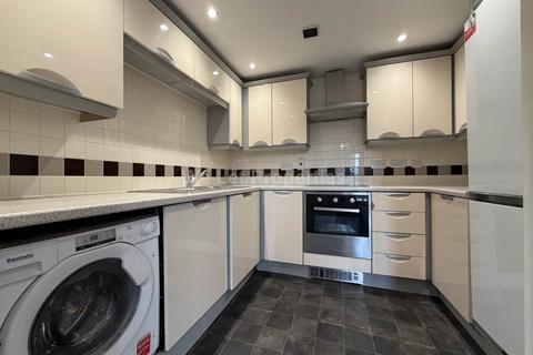 2 bedroom apartment to rent, Middlewood Street, Salford M5