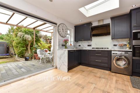 undefined, Erskine Road, Sutton, Surrey