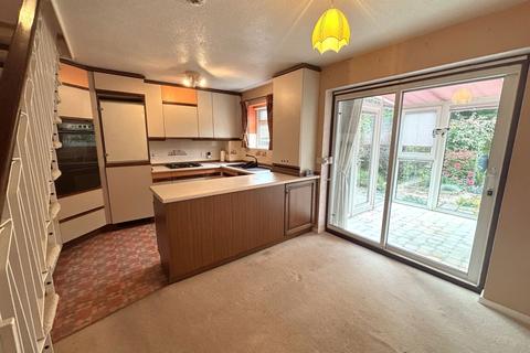 3 bedroom end of terrace house for sale, Staplehurst, Kent