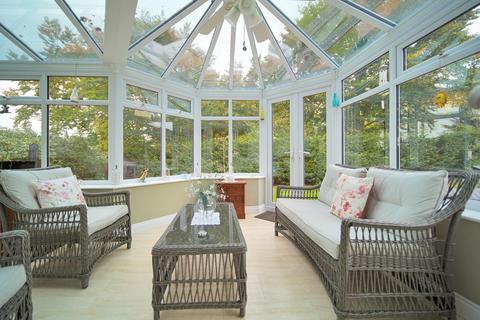 28 Highfield Close, Semington, Trowbridge, BA14 6JZ