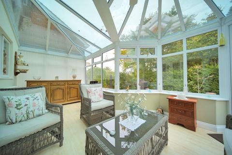 28 Highfield Close, Semington, Trowbridge, BA14 6JZ