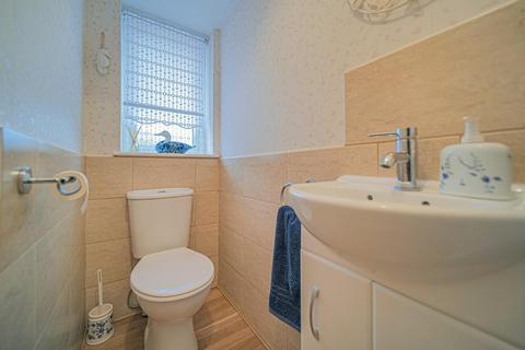 28 Highfield Close, Semington, Trowbridge, BA14 6JZ