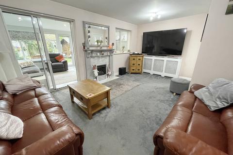 3 bedroom detached house for sale, Rowntree Avenue, Fleetwood FY7