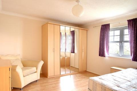 undefined, Newbury Road, Crawley RH10