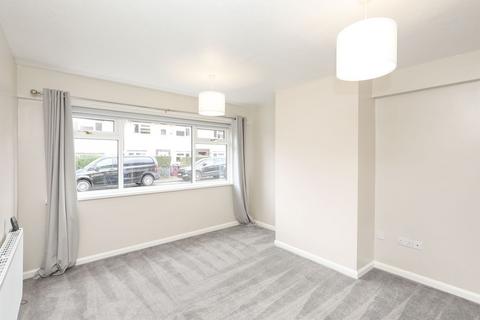 3 bedroom terraced house to rent, Hartington Road, Dronfield S18