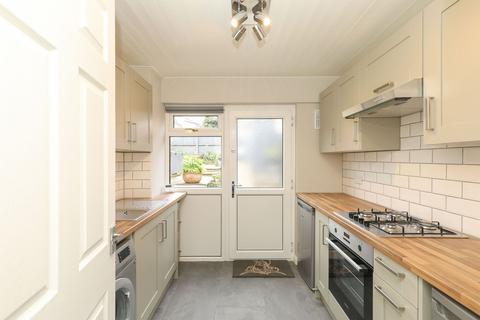 3 bedroom terraced house to rent, Hartington Road, Dronfield S18
