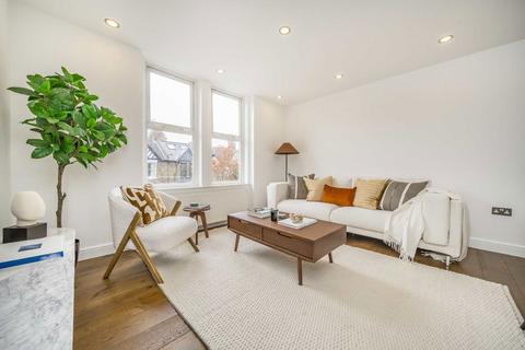 2 bedroom flat for sale, Hastings Road, London W13