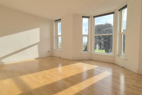 2 bedroom apartment to rent, South Parade, Southsea