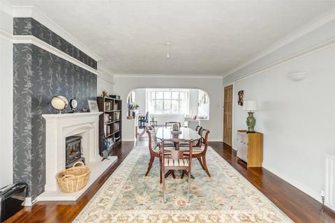 undefined, George V Avenue, Worthing, West Sussex, BN11