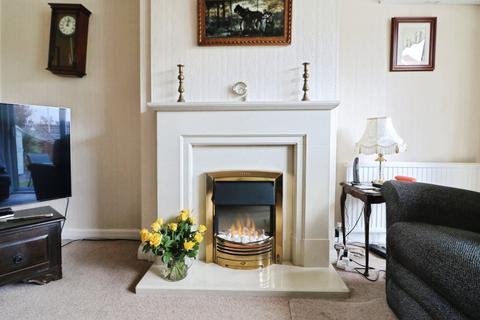 4 bedroom end of terrace house for sale, Donington Avenue, Ilford IG6