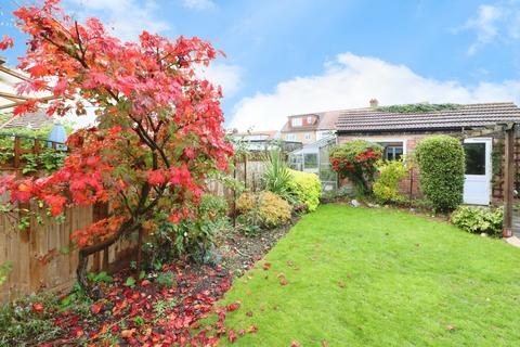 4 bedroom end of terrace house for sale, Donington Avenue, Ilford IG6