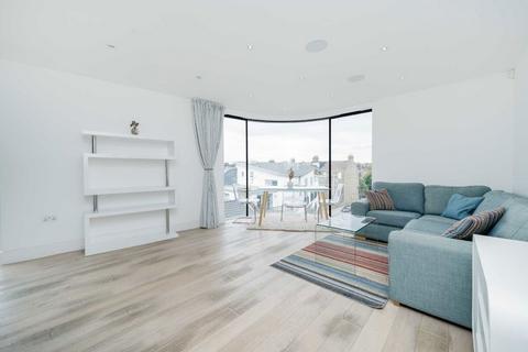 2 bedroom flat to rent, Regent Street, London NW10