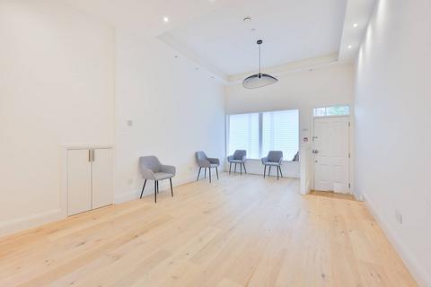 3 bedroom flat to rent, Shepherds Bush Road, Shepherd's Bush, W6