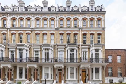 2 bedroom flat for sale, Vicarage Gate, London, W8